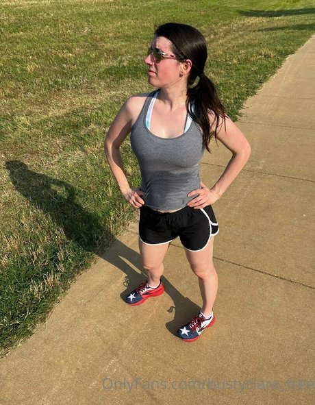 bustyciara free onlyfans archive