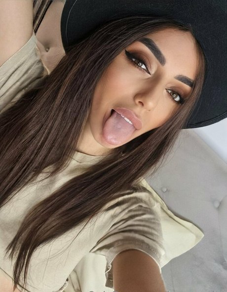 lorenpetite leaked onlyfans content