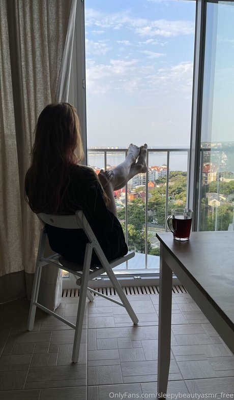 sleepybeautyasmr free onlyfans model images