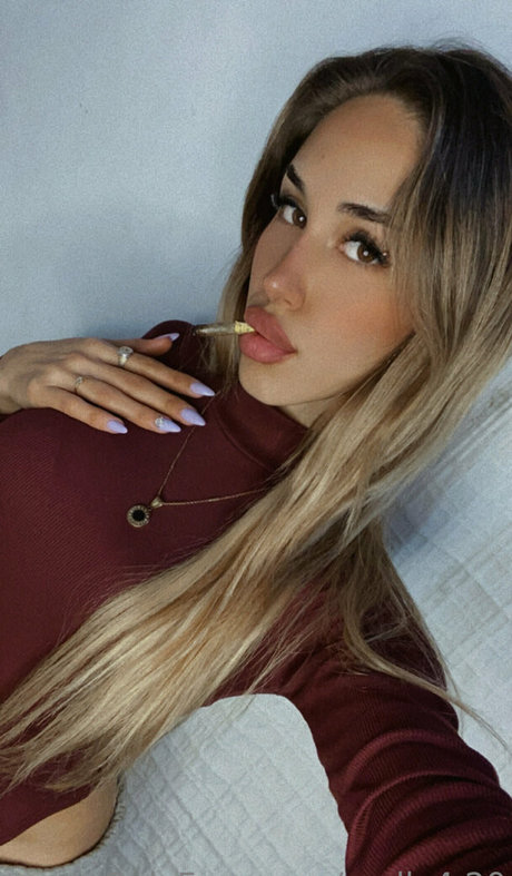 molly4 20 onlyfans naked