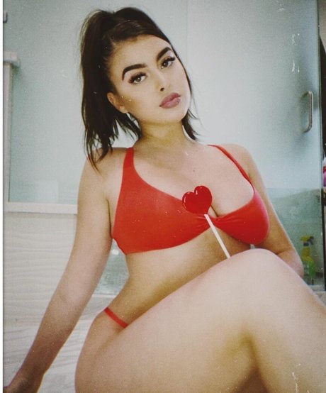 Kalani Hilliker nude onlyfans leaked