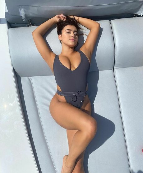 Kalani Hilliker onlyfans naked