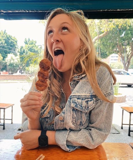 freemollypills naked only fans