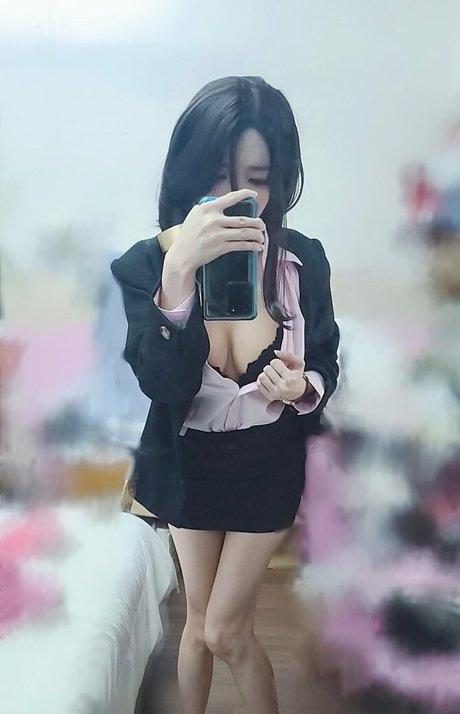 iamdorasnowfree onlyfans gratis