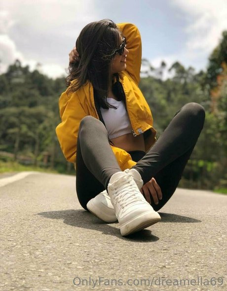 yourdreamella onlyfans posts