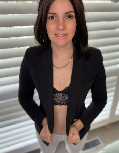 Mystery MILF onlyfans leak