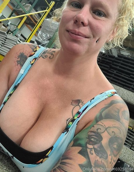 bigbootymandyj1981 onlyfans nude porn