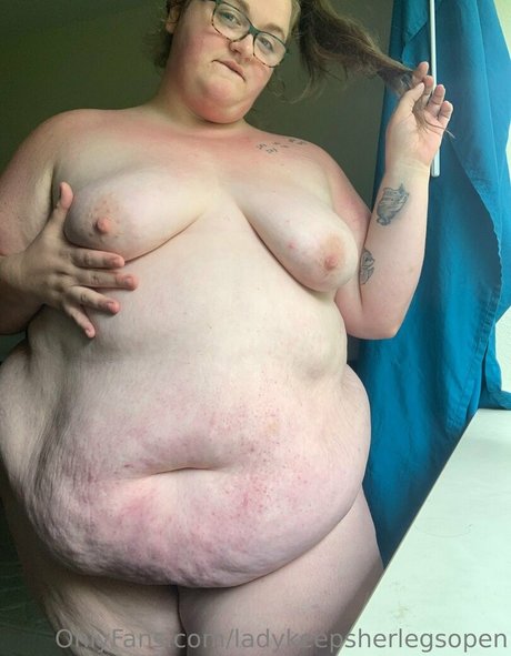 ladykeepsherlegsopen free onlyfans