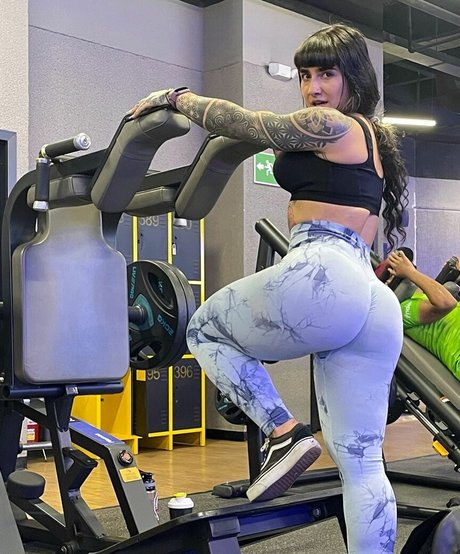 Lauzapata95 onlyfans star