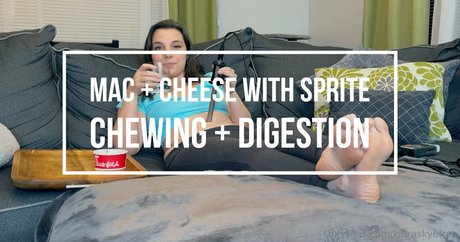 kiaraskyefree naked onlyfans leaks