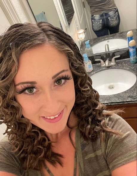 Momdd98 onlyfans ass