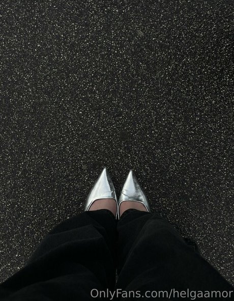 helgaamor onlyfans striptease