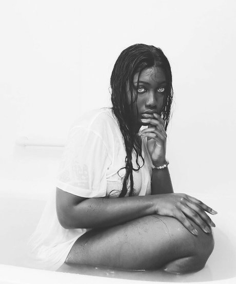 Paris Senpai sex onlyfans