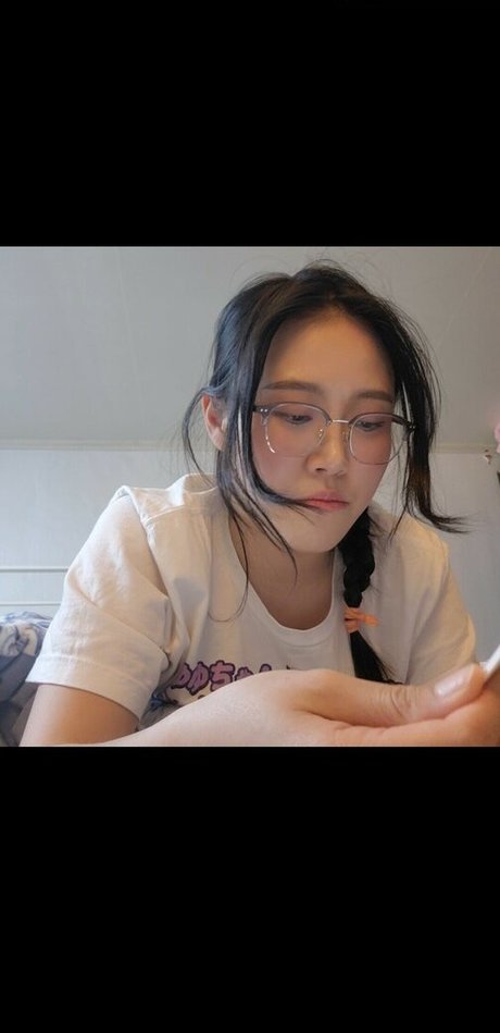 Yuggie TV nude onlyfans porn