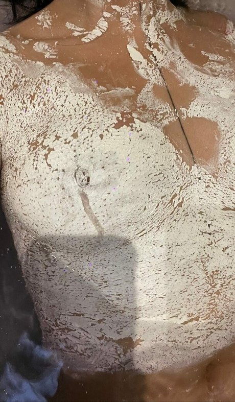 Dieu Linh Vuong onlyfans strip tease