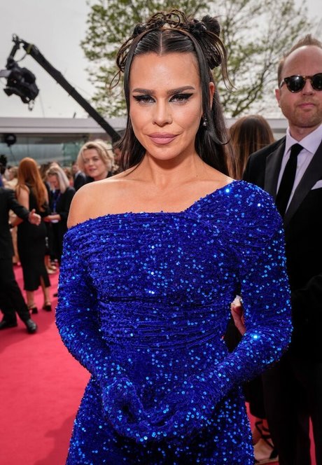 Billie Piper Profile pic