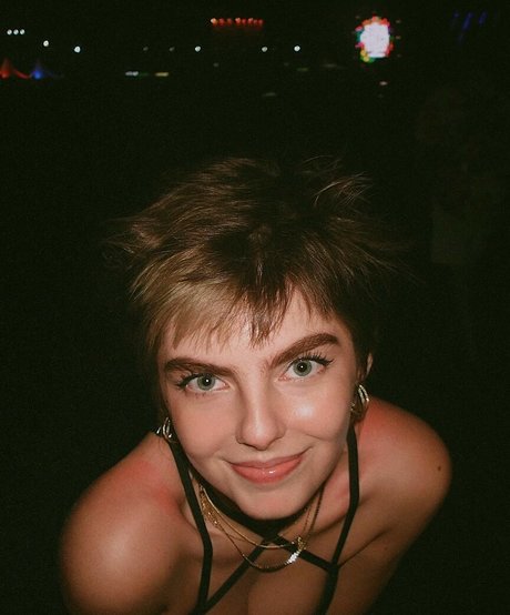 Triz Pariz onlyfans nude pics