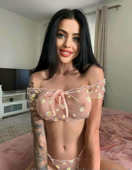 Aliceinadultland naked onlyfans leaks