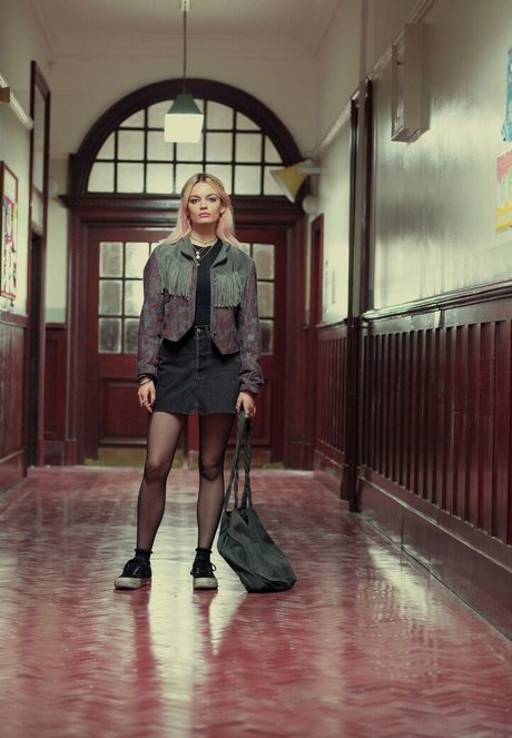 Emma Mackey only fans photos