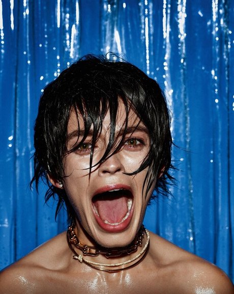 Emma Mackey onlyfans.