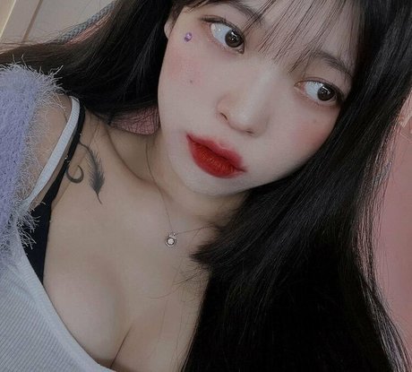 yudiii nude onlyfans pics