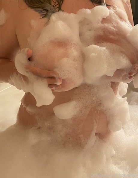 hotwifekk nude onlyfans pics