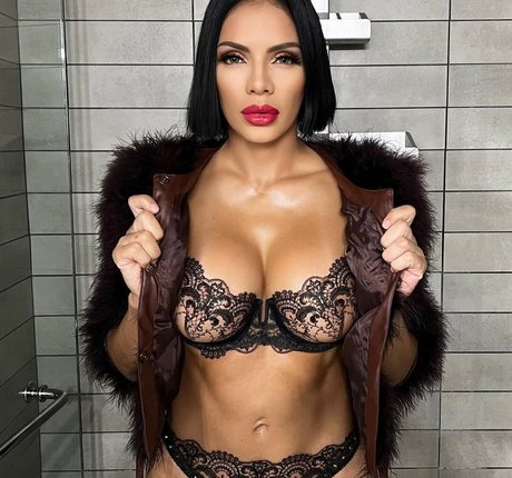 NinaUnrated on onlyfans