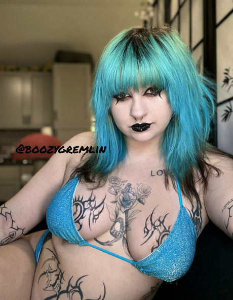 boozygremlin onlyfans nude tits