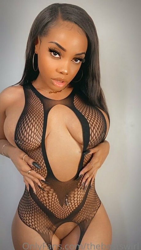 thebestswirl onlyfans nude pics