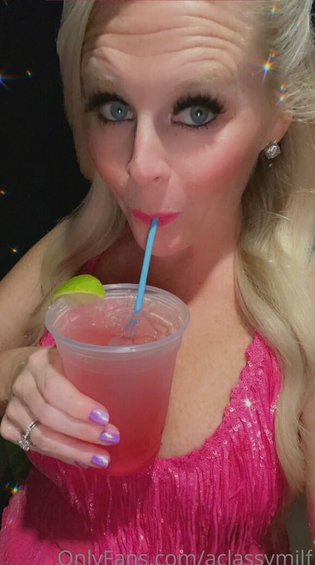 aclassymilf onlyfans public photos