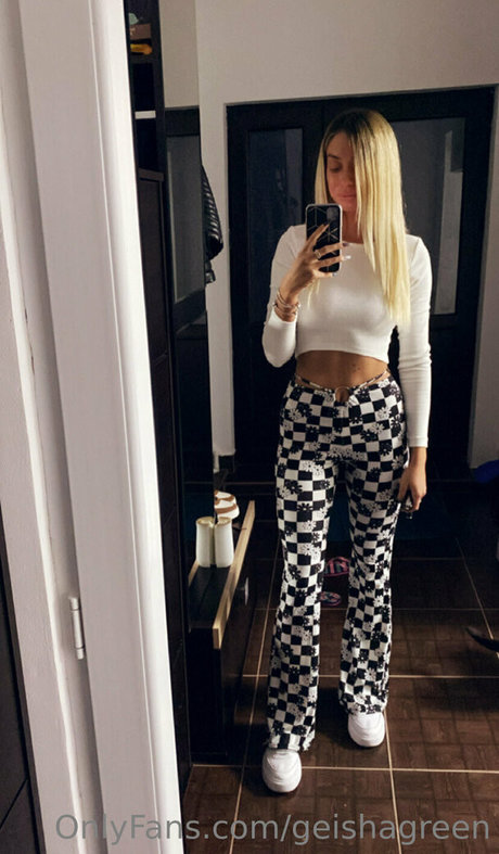 geishagreen sexy onlyfans