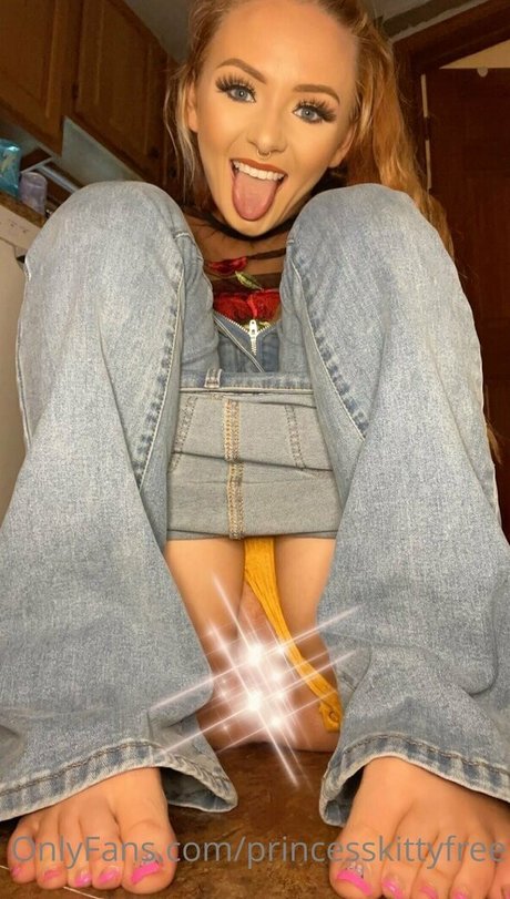 princesskittyfree onlyfans leaked.