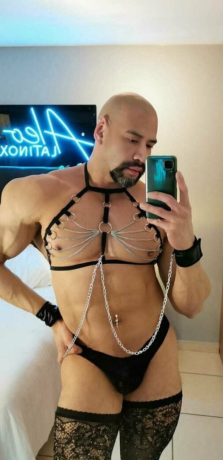 aleolatinoxxx onlyfans leaks nude