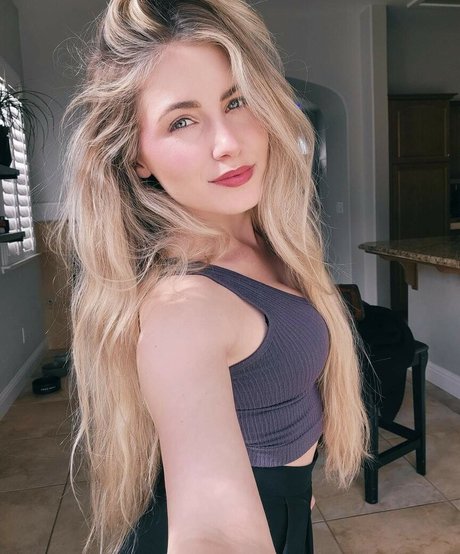 Nicki Taylor ass onlyfans