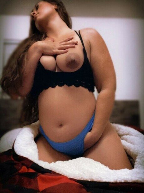 OfficiallymommingYou nude only fans leaks