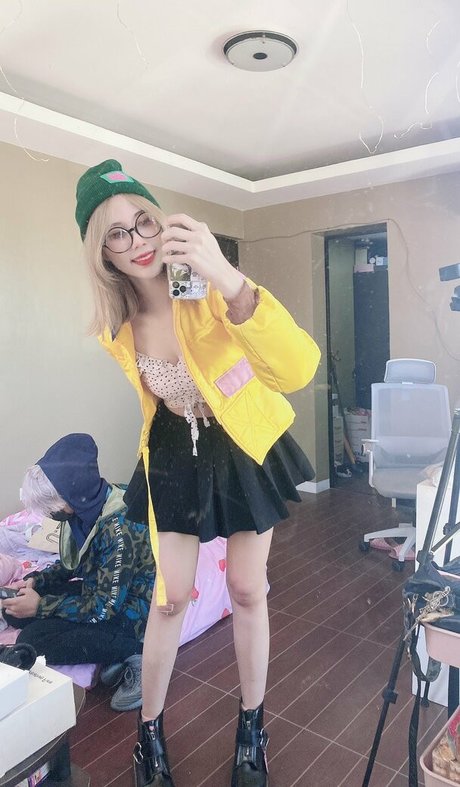 Kura Onee san only fans pictures