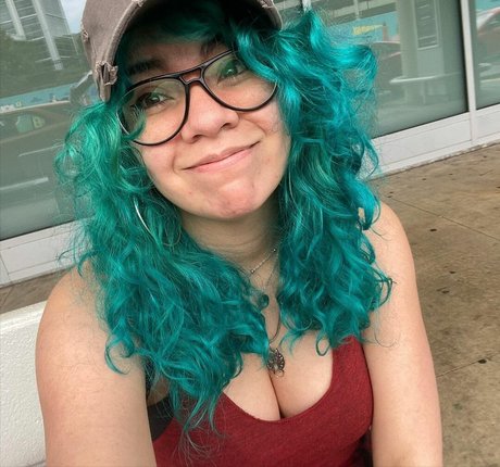 Tiffany Lockheart onlyfans model photo