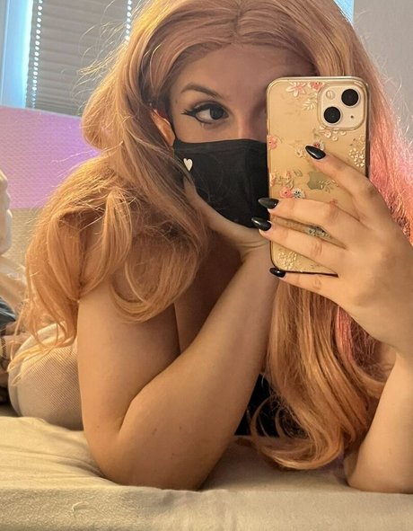 Aurelia Baker onlyfans striptease