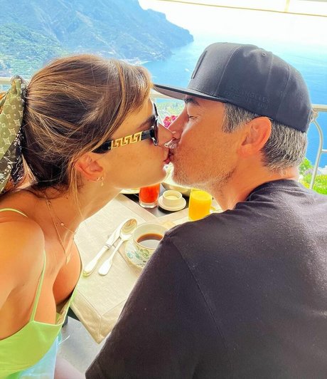 Alessandra Ambrosio onlyfans leaks