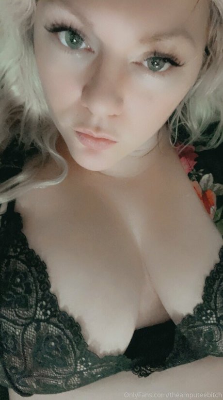 theamputeebitch onlyfans fotos