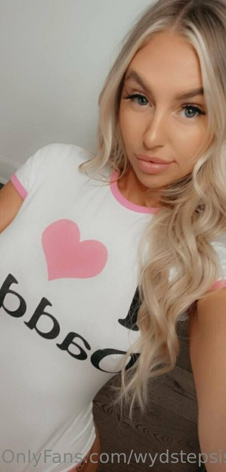 wydstepsissy onlyfans nude leaked