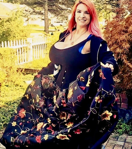 Heidi Corinne onlyfans explicit content