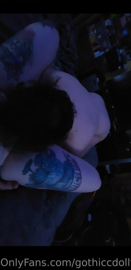 gothiccdollface onlyfans picture