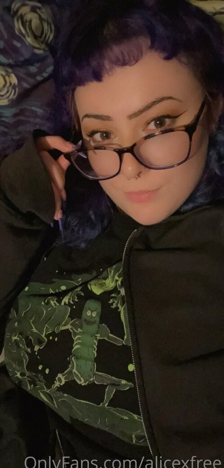 alicexfree Profile pic