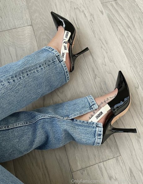 svettofficial onlyfans model images