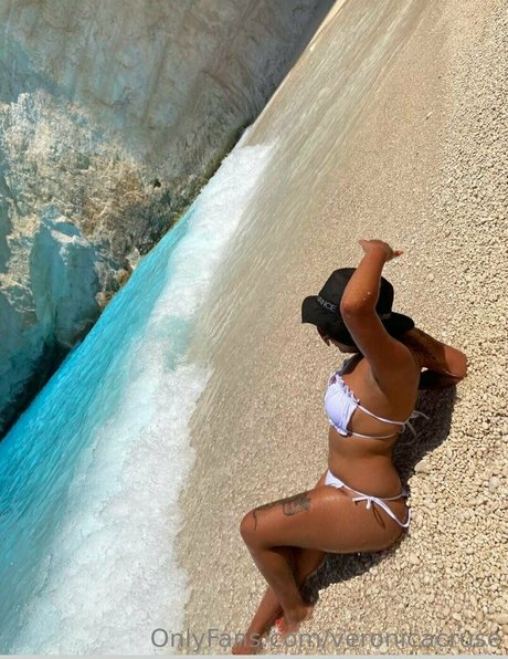 veronicacruse onlyfans photo