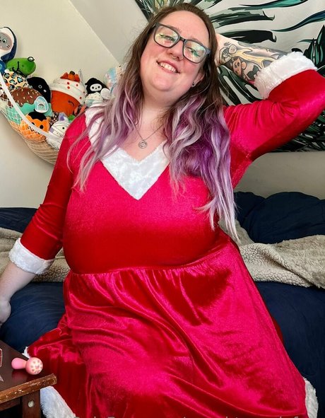 naughtynyxiefree Profile pic