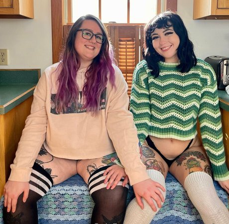 naughtynyxiefree leaked onlyfans nude