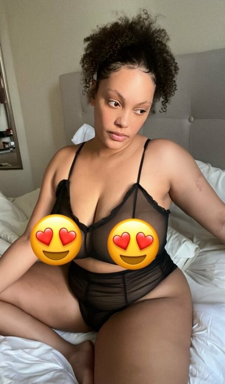 famousaria onlyfans uncensored