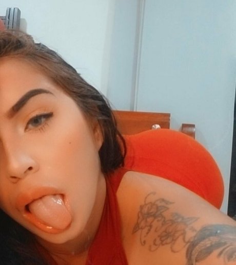 mialovely25 naked onlyfans pics